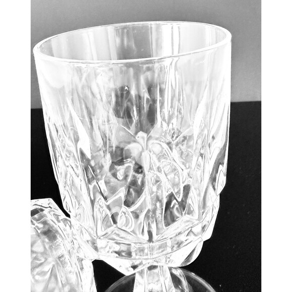 Vintage Arcoroc France Wine Goblets Set of 13 – Arctic Pattern – Clear Tempered - Picture 10 of 13